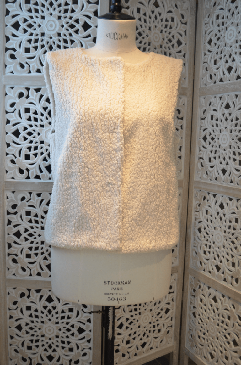 Atelier-delphine-L-haut-sans-manche-sur-mesure-modele-jiao-1